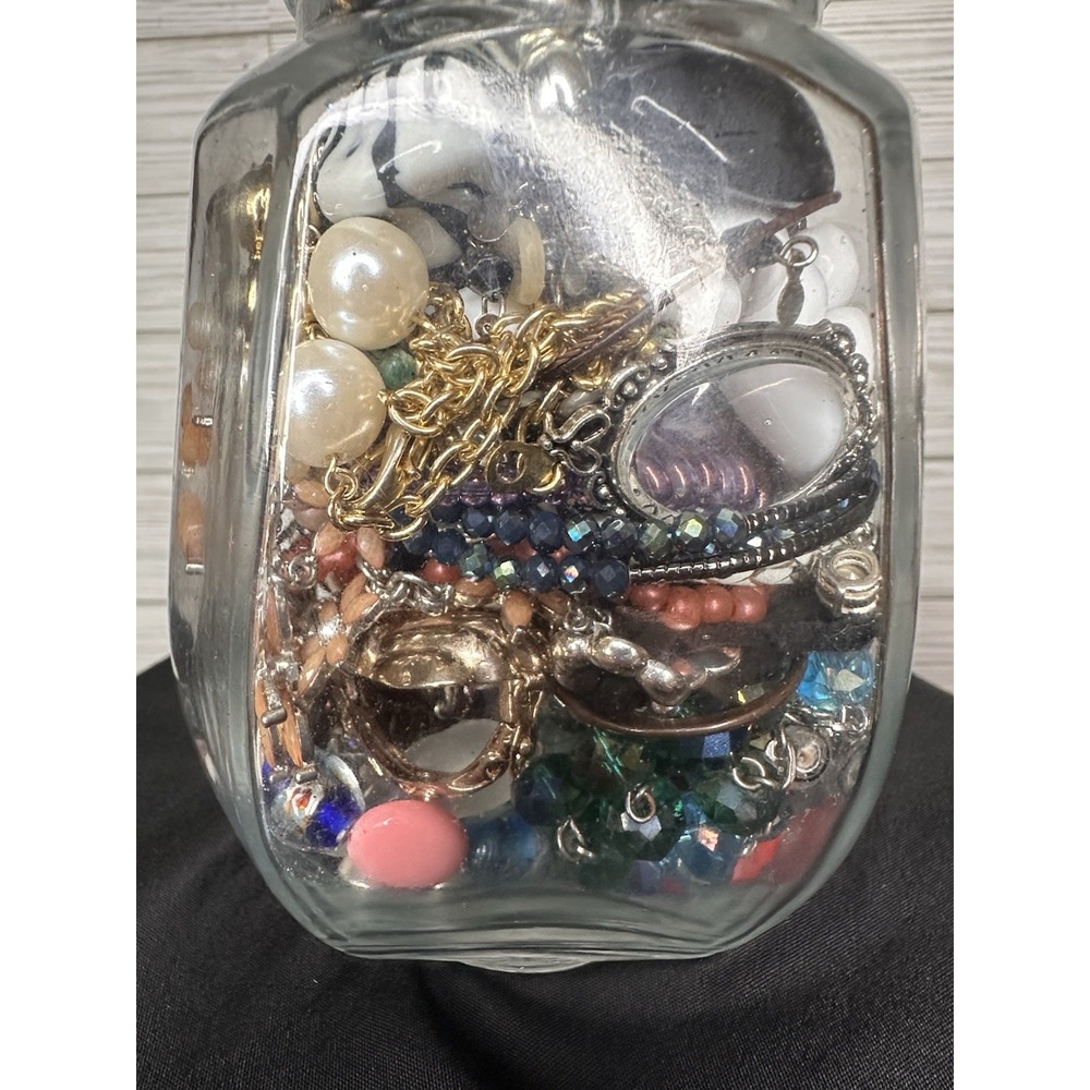 Mystery Mixed Jewelry Jar: Vintage-Modern Costume All Wearable Jewelry #11 Lot - Picture 6 of 10